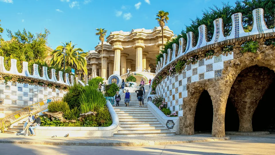 Mosaic dragon and stairway at Park Güell in Barcelona
